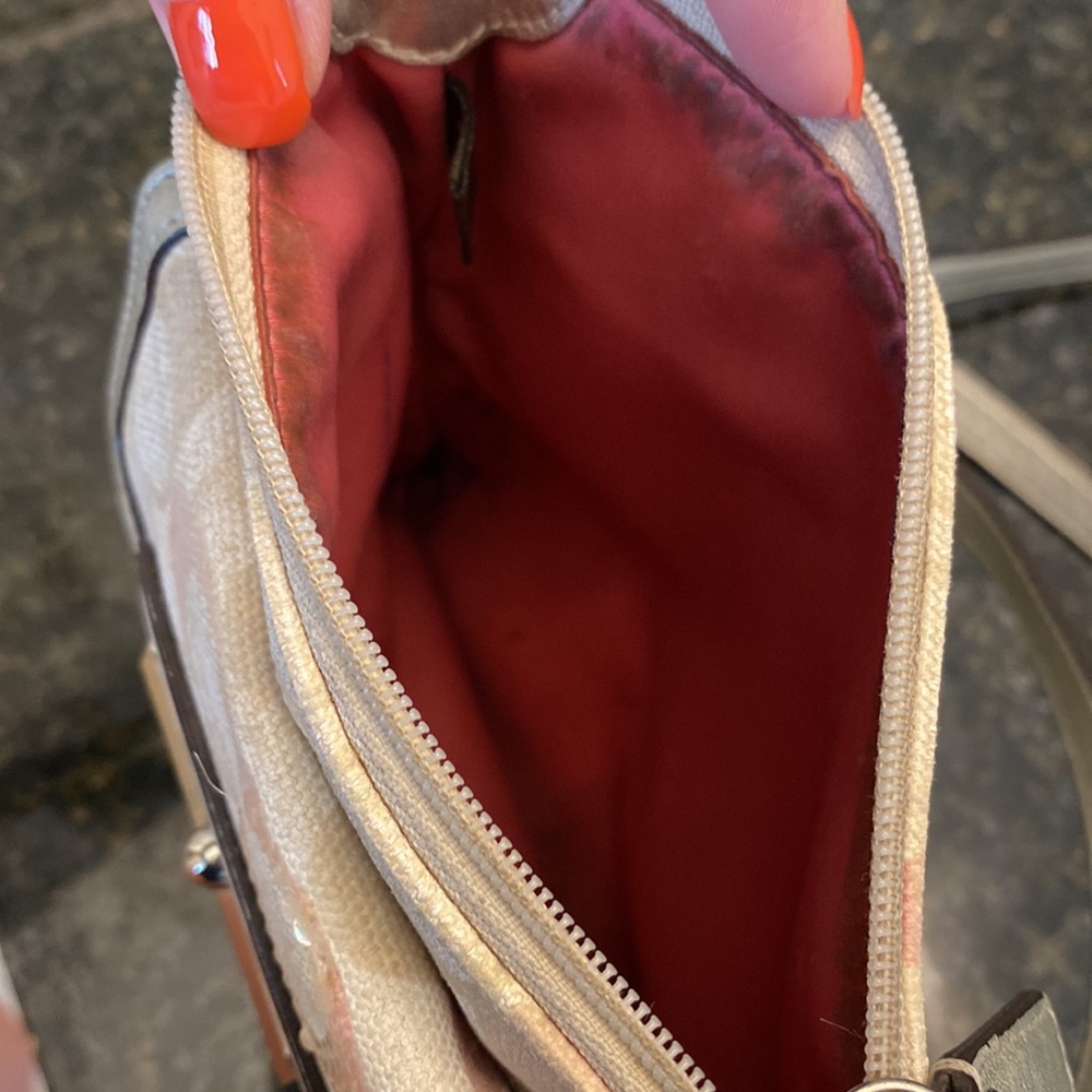 Coach CrossBody 🌸 - Picture 6 of 7